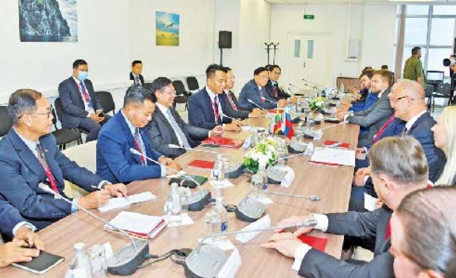 မဝေးသည့်ခရီး နီးသည်ထက် နီးစေ